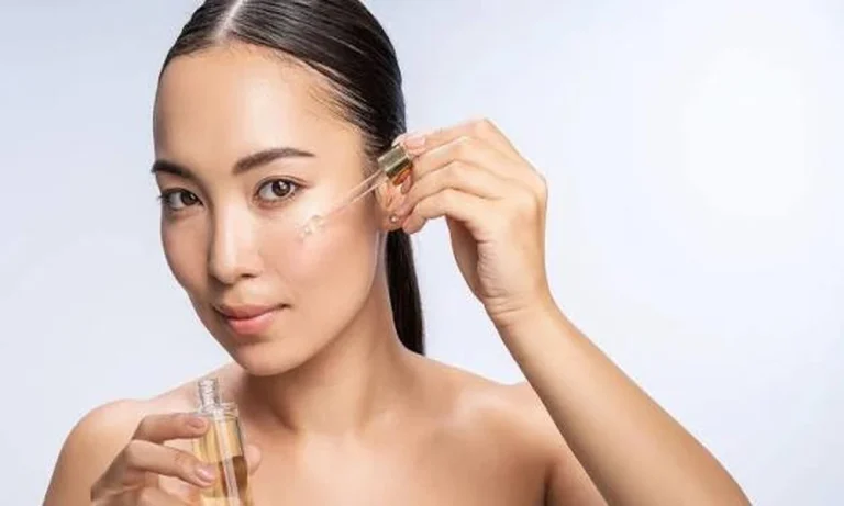 7 Everyday Skin Concerns Vitamin C Serum Can Help Address